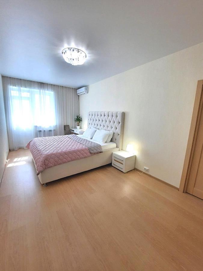 Alex Apartment Сеть апартаментов Бесконтактное заселение 24-7 Полтава Экстерьер фото